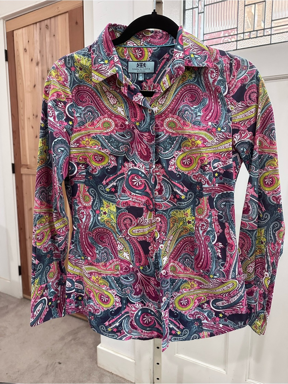 Hawes & Curtis women’s fitted Paisley Button-Down Shirt - Pink Multi